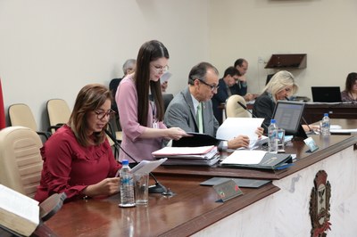 Vereadores analisam onze itens na 24ª sessão ordinária 