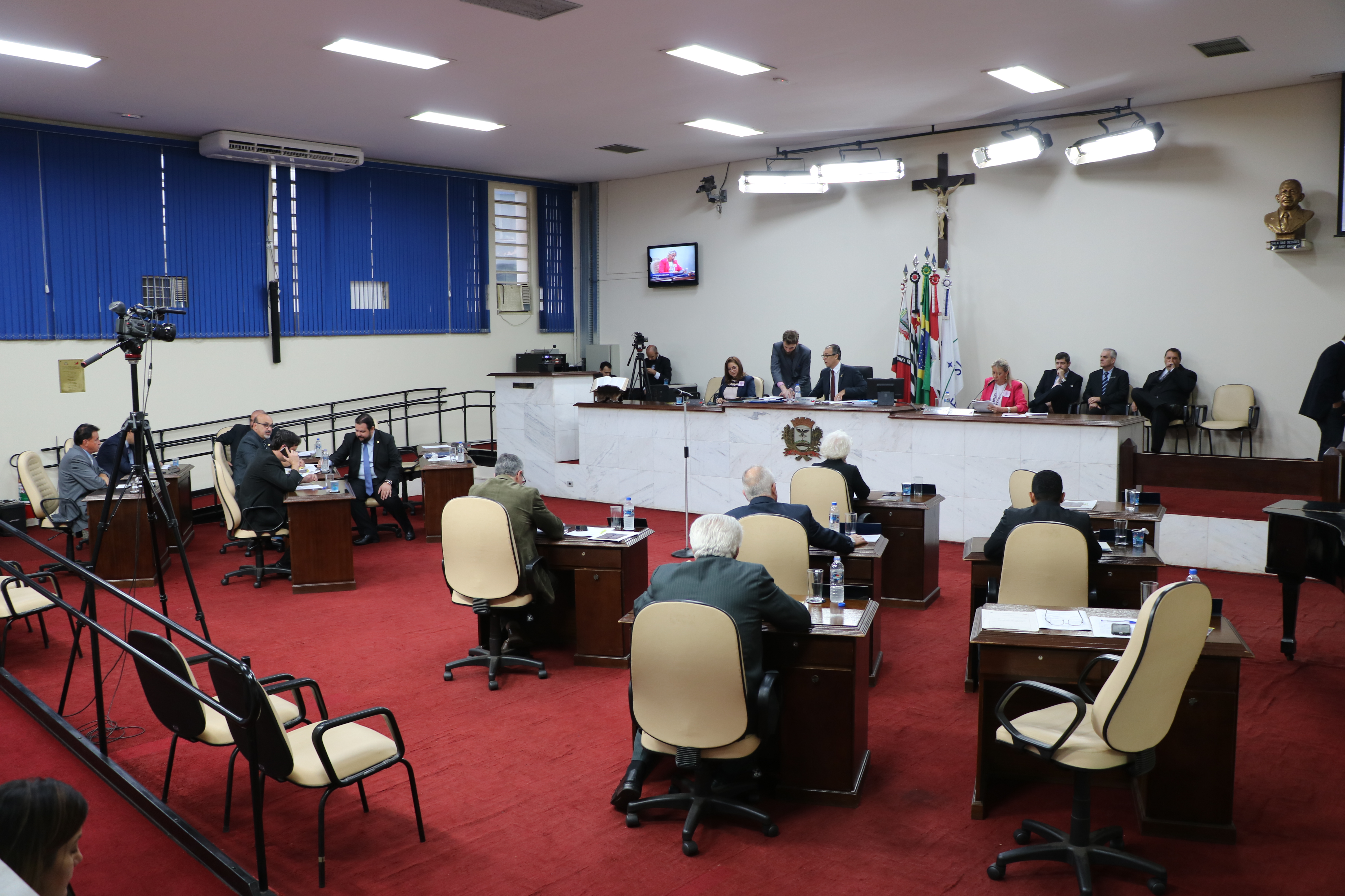 Vereadores analisam nove itens na 35ª sessão ordinária