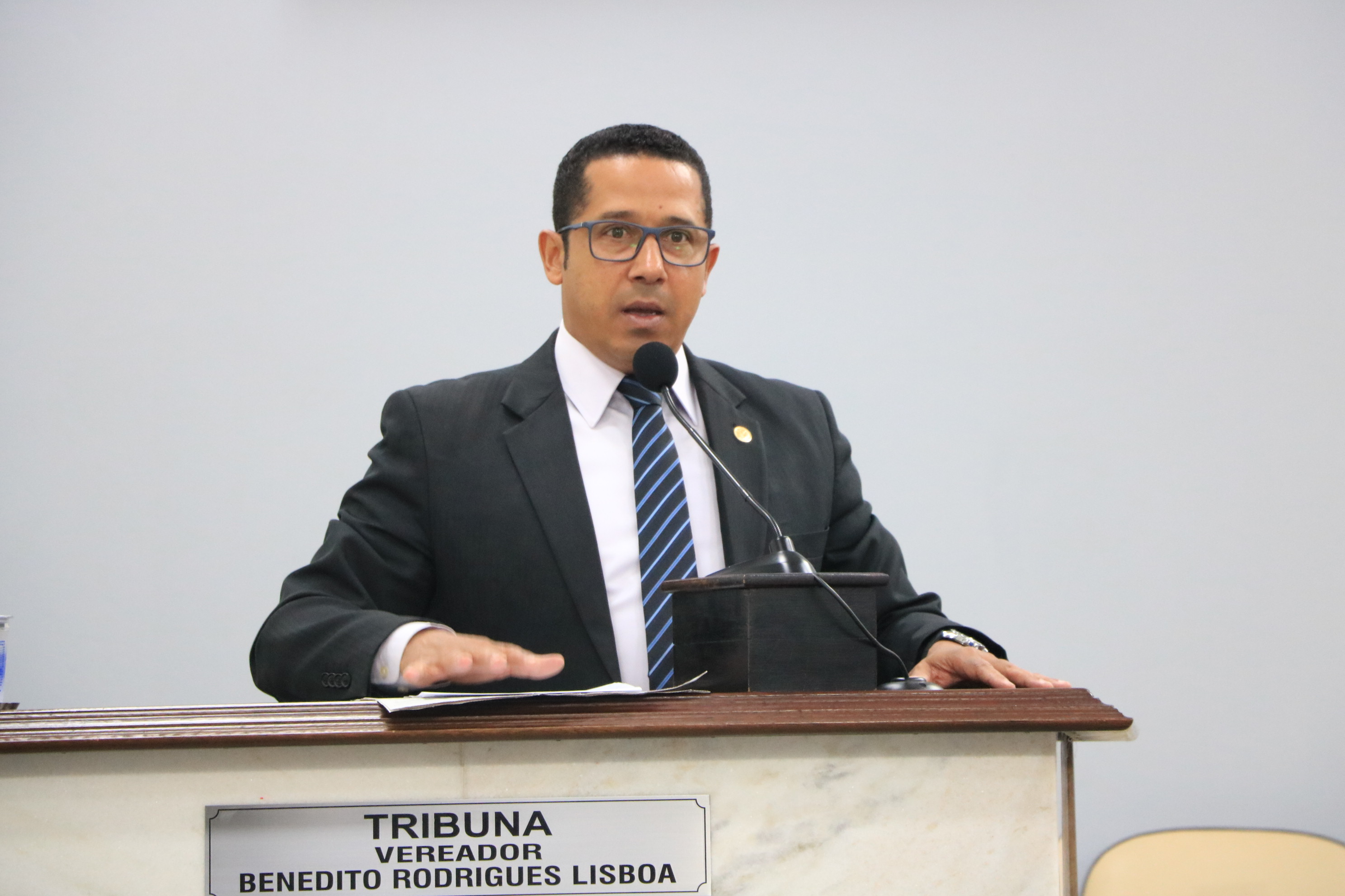 Vereadores analisam oito projetos na 10ª sessão ordinária