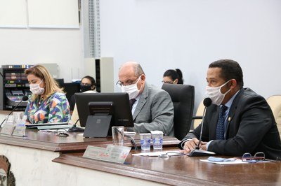 Vereadores analisam oito propostas durante a 20ª sessão ordinária