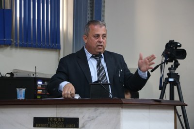 Vereadores analisam oito propostas nesta terça-feira