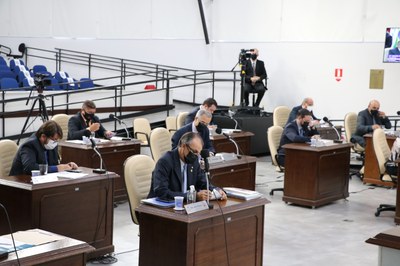 Vereadores analisam parecer do TCE sobre contas do município de 2019