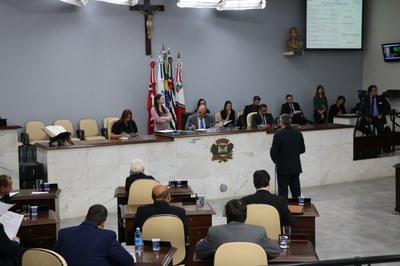 Vereadores analisam seis projetos na 40ª sessão