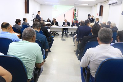 Projeto para proibir o uso de canudos plásticos entra em votação 