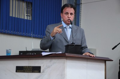 Vereadores analisam veto à LOA e sete projetos na sessão de terça
