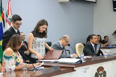 Vereadores aprovam 8 projetos na 35ª ordinária