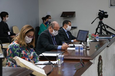 Vereadores aprovam 9 projetos na 8ª ordinária