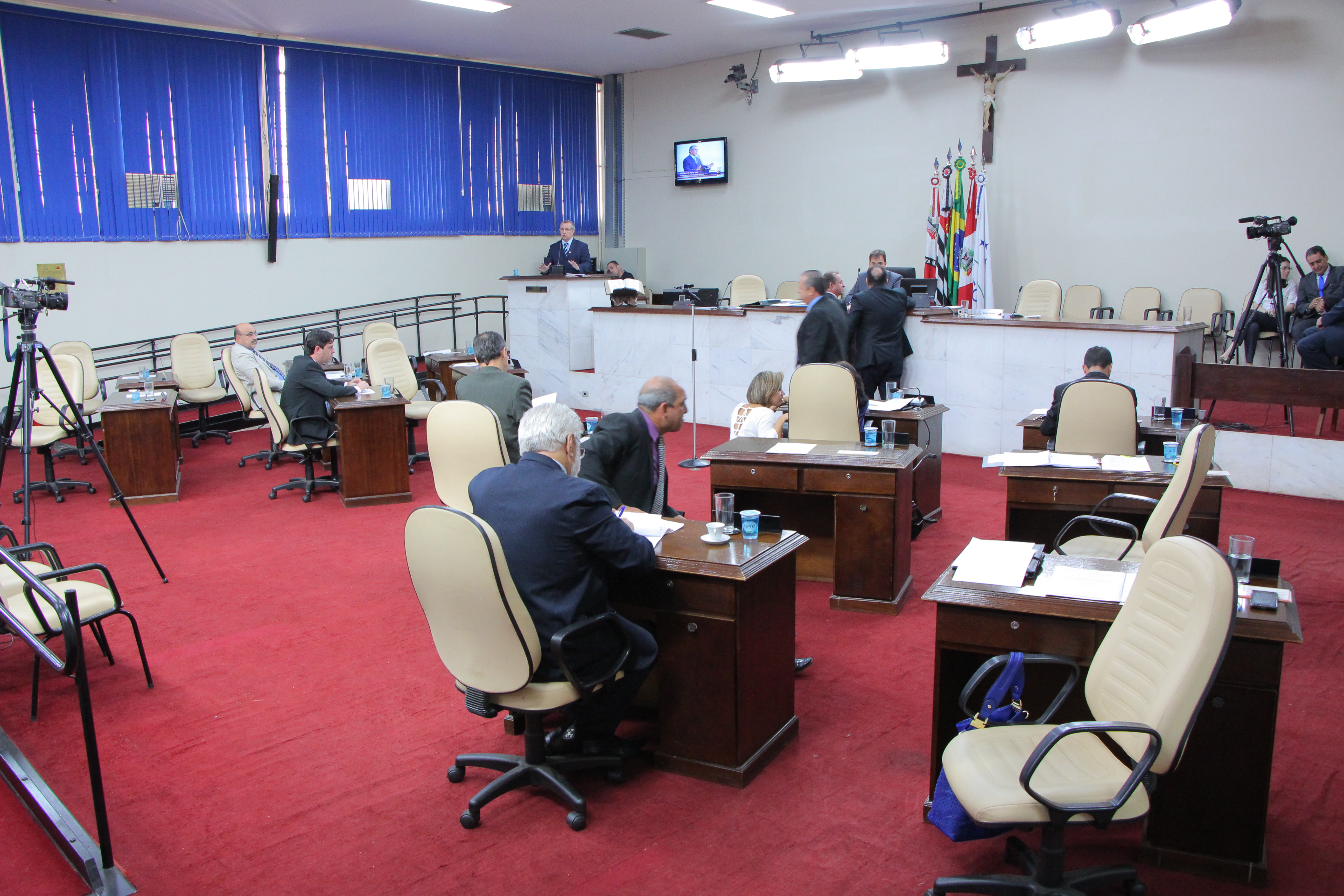 Vereadores aprovam assentos preferenciais em ônibus