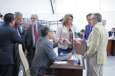 Vereadores aprovam cinco projetos durante a 41ª sessão ordinária
