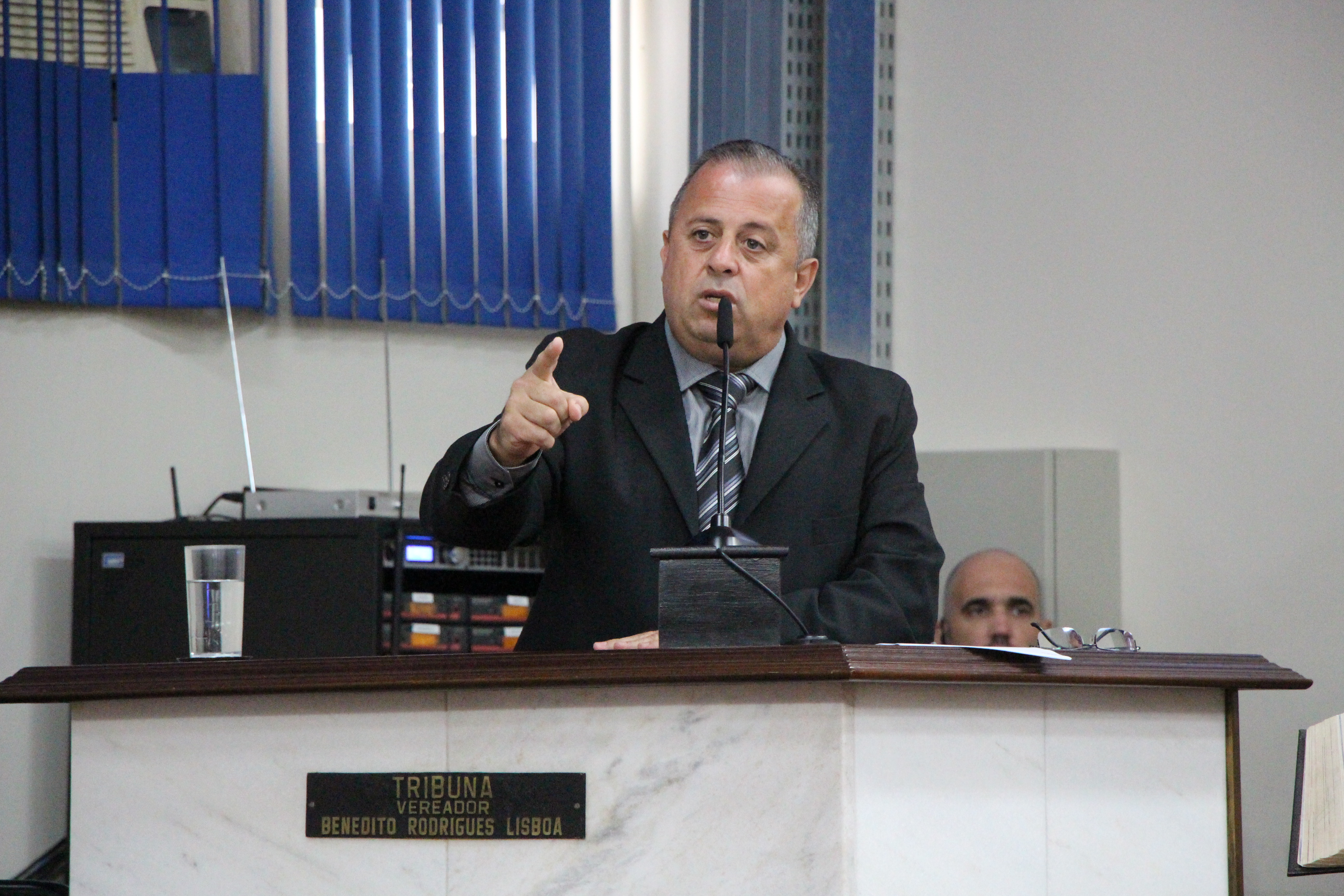 Vereadores aprovam cinco projetos e rejeitam um veto