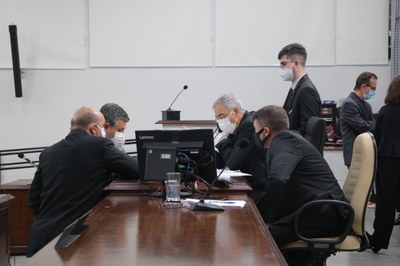 Vereadores aprovam legalidade de prorrogação de contrato de ônibus