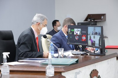 Vereadores aprovam oito projetos na 28ª Sessão Ordinária