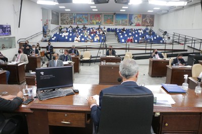 Vereadores aprovam renovação do contrato do ônibus por 10 anos