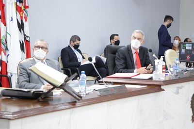Vereadores aprovam nove propostas na 30ª sessão ordinária