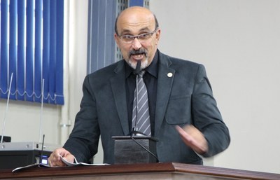Vereadores decidem se guarda municipal receberá hora extra