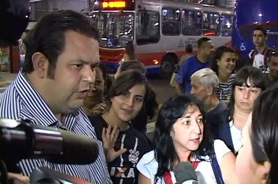 Vereadores e Procon colhem reclamações no terminal urbano