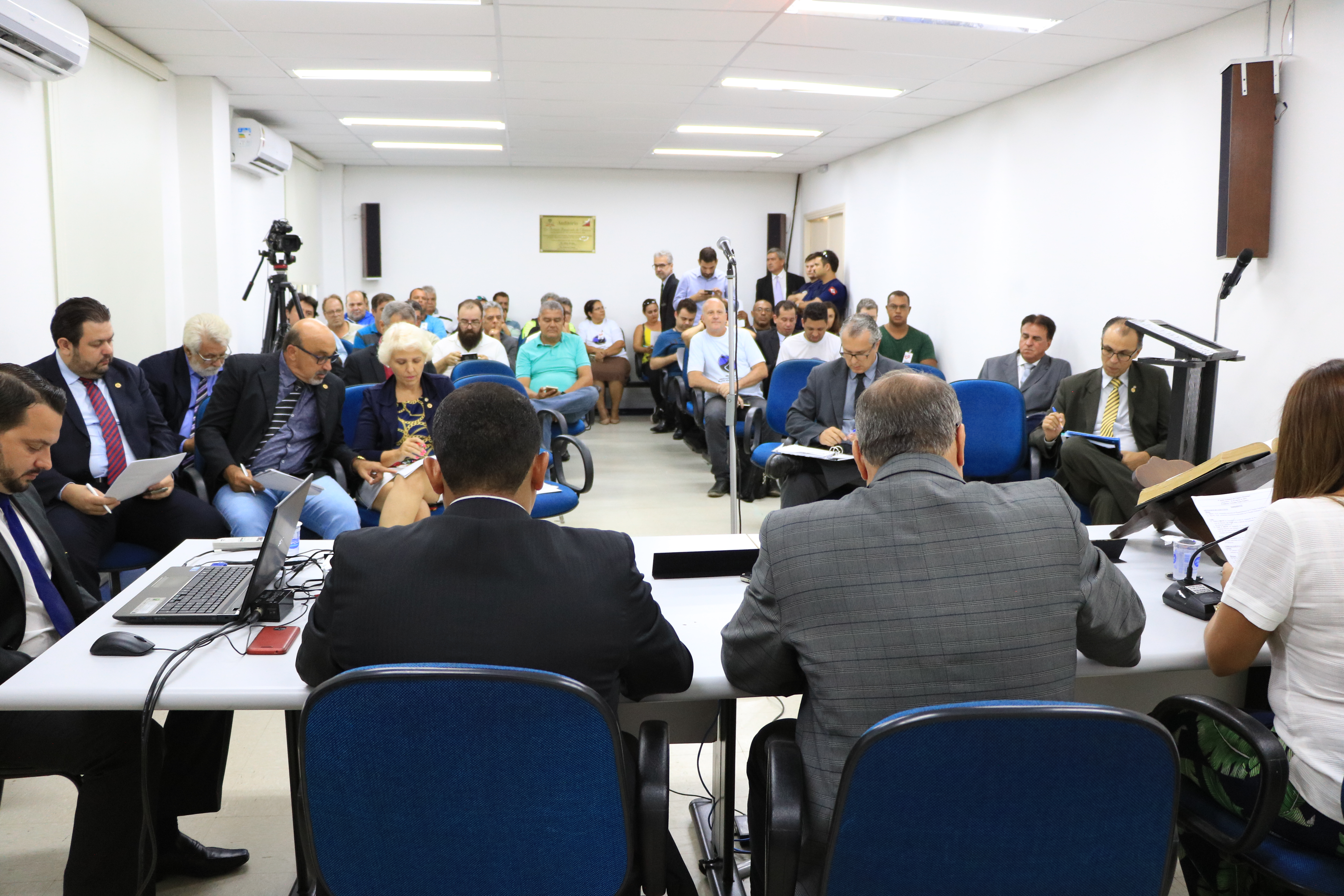 Vereadores mudam regras para composição de CEI e Plano Diretor