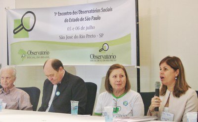 Vereadora participa de encontro do Observatório Social