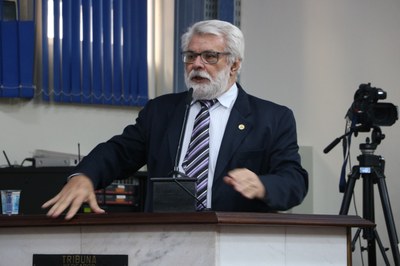 Vereadores aderem à CEI para investigar Área Azul digital