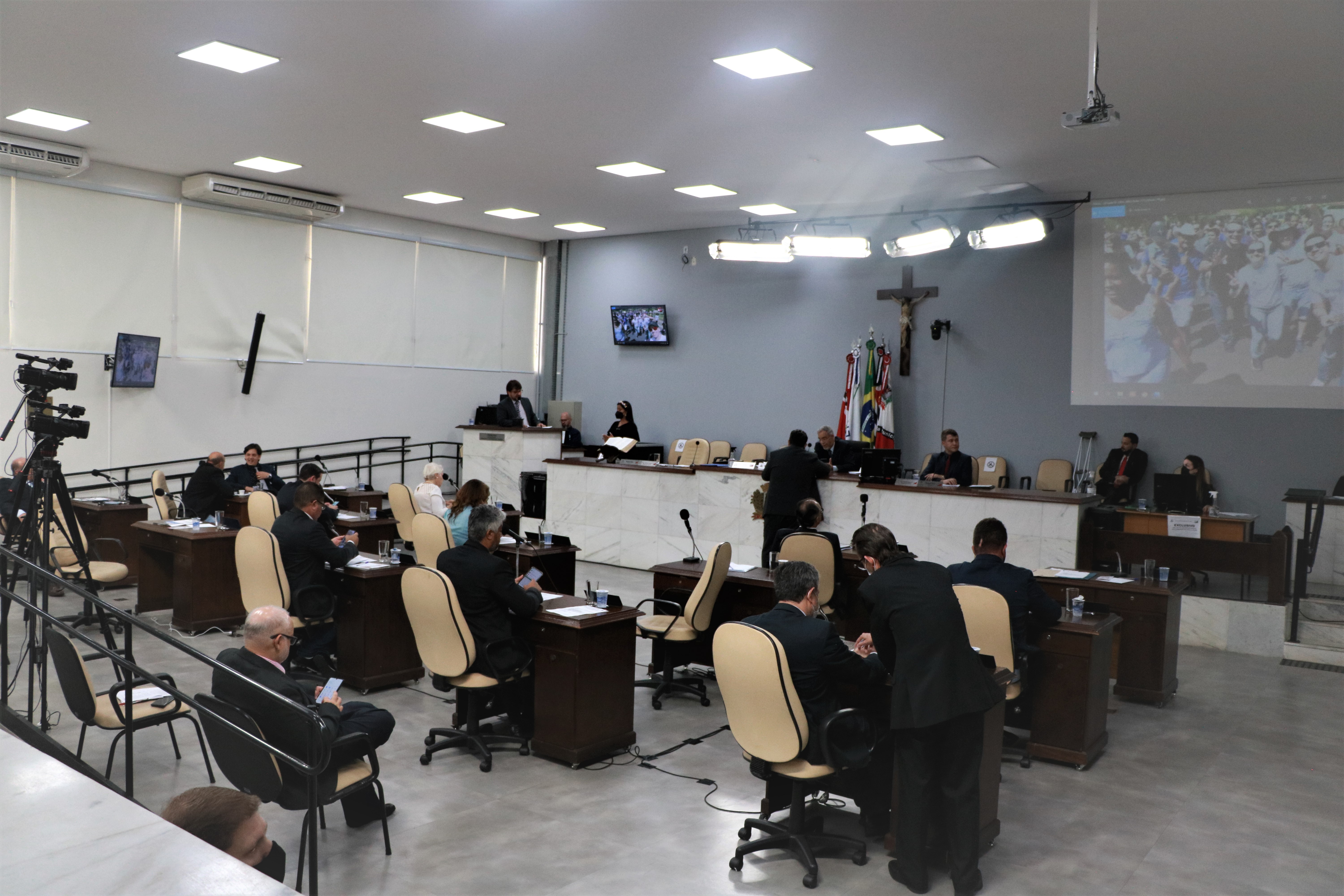 Vereadores rejeitam denúncia contra Edinho