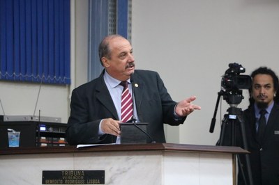 Vereadores votam 10 projetos na 42ª sessão ordinária