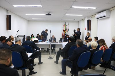 Vereadores votam criação de 521 cargos e PPI