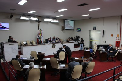  Vereadores votam criação de CEV para fiscalizar casas de repouso