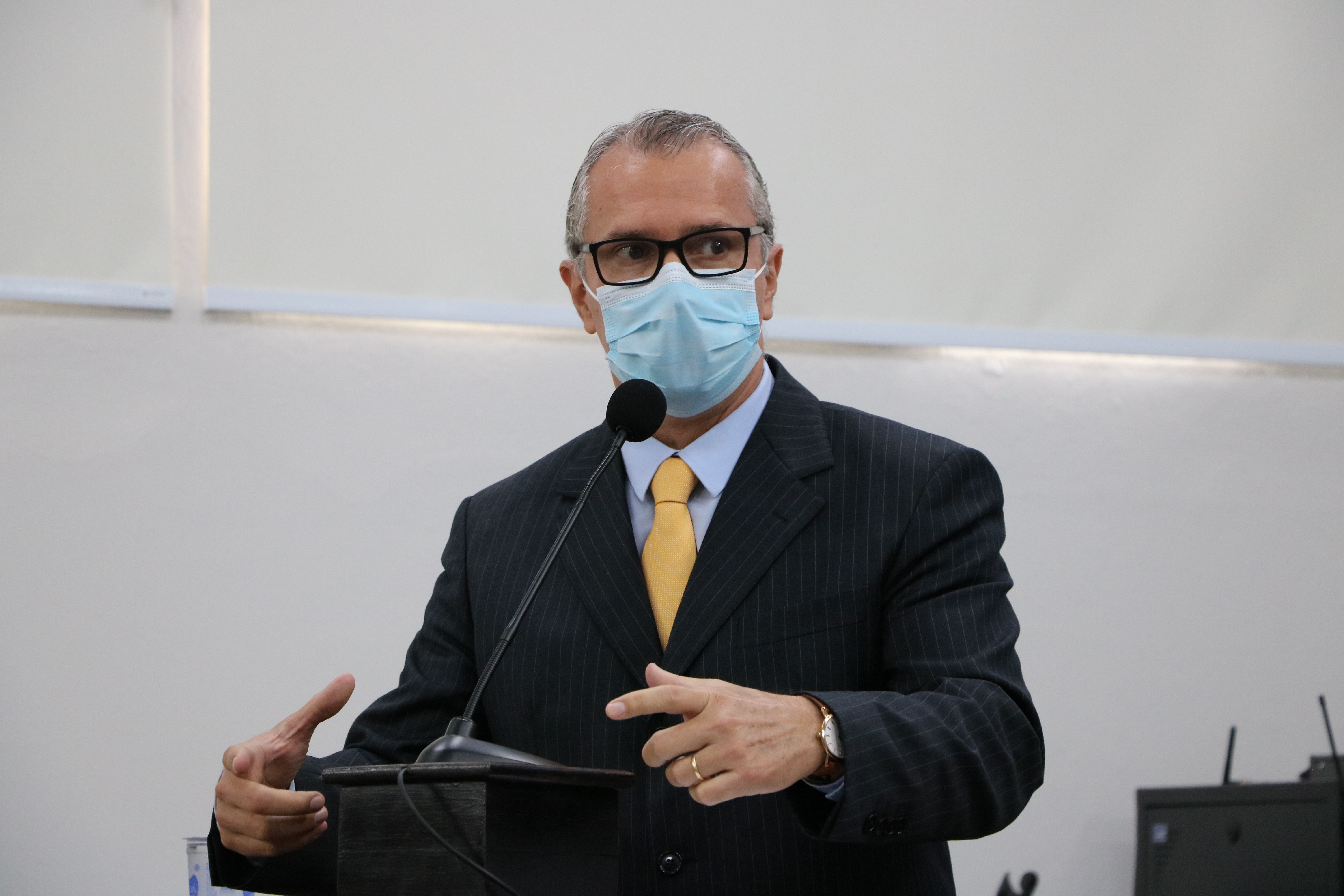 Vereadores votam doação de área para clínica veterinária e absorvente grátis