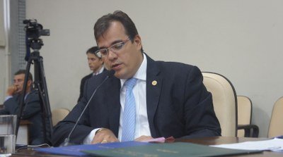 Projeto para instalação de lixeiras nos ônibus é aprovado