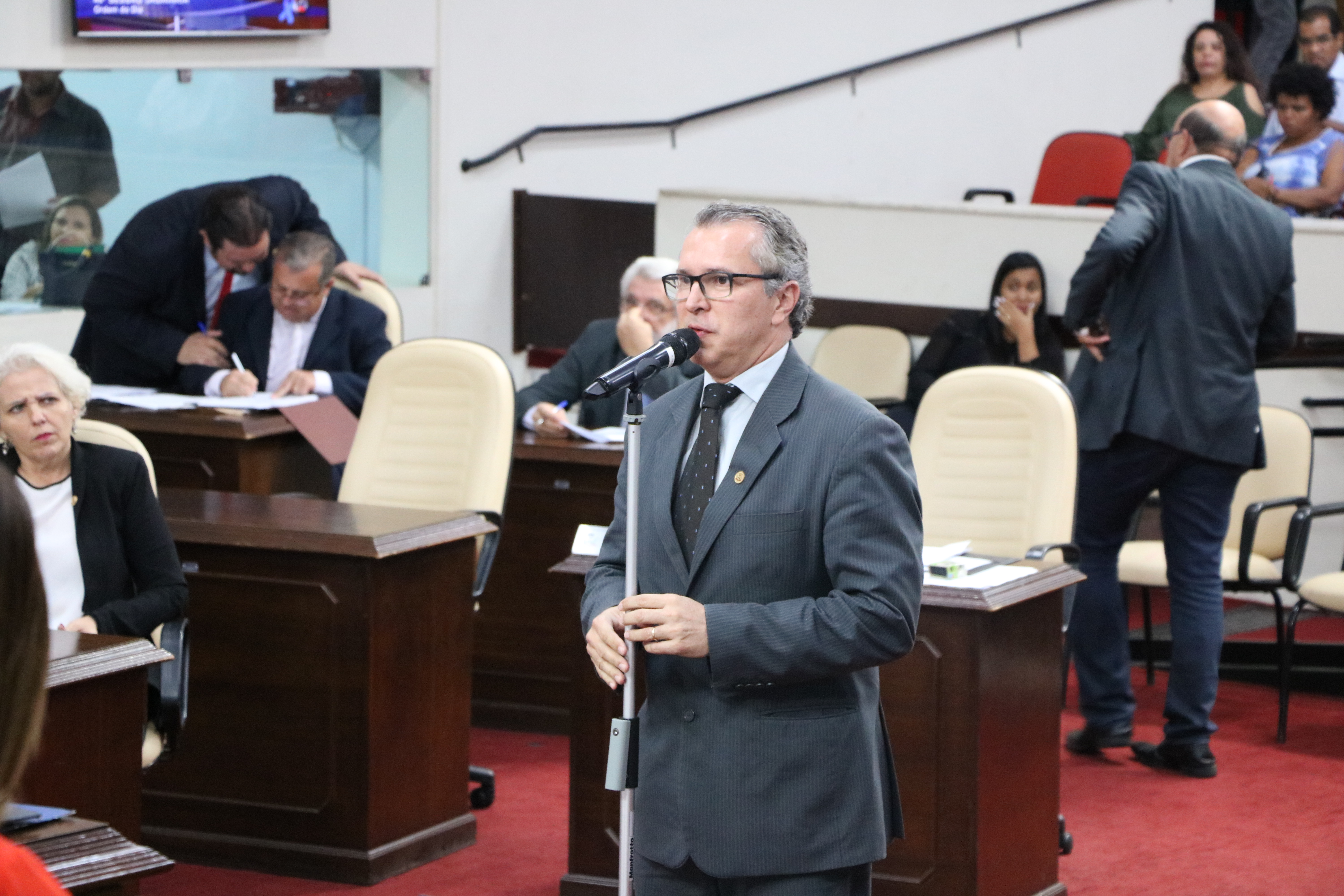 Vereadores votam parecer do TCE sobre contas de 2015