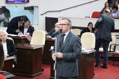 Vereadores votam parecer do TCE sobre contas de 2015