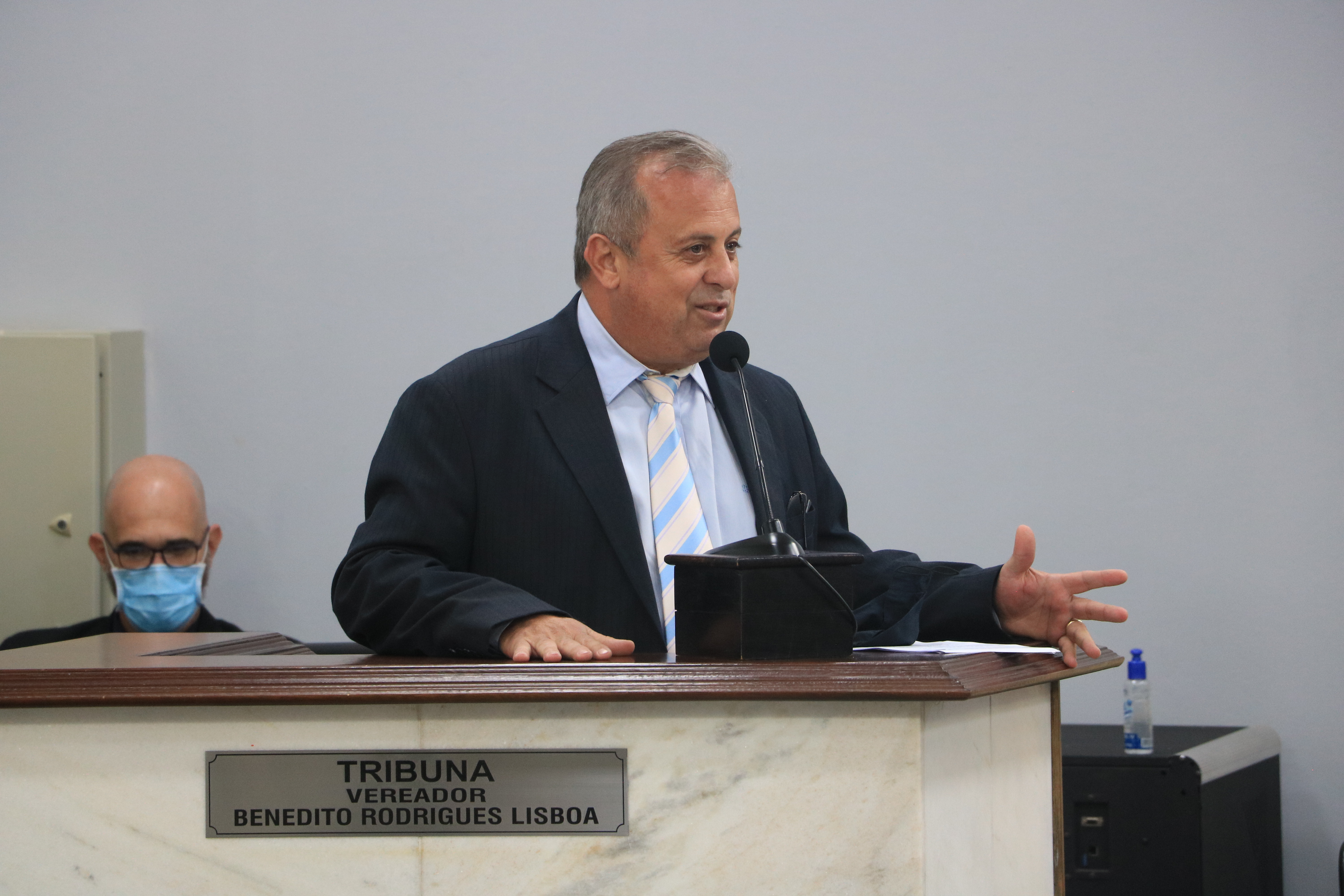 Vereadores votam prioridade de vacina contra Covid-19 para lactantes