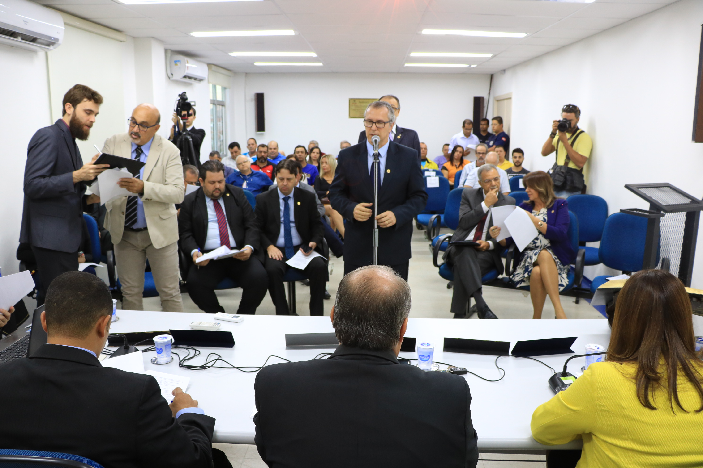 Vereadores votam seis projetos na 21ª sessão ordinária