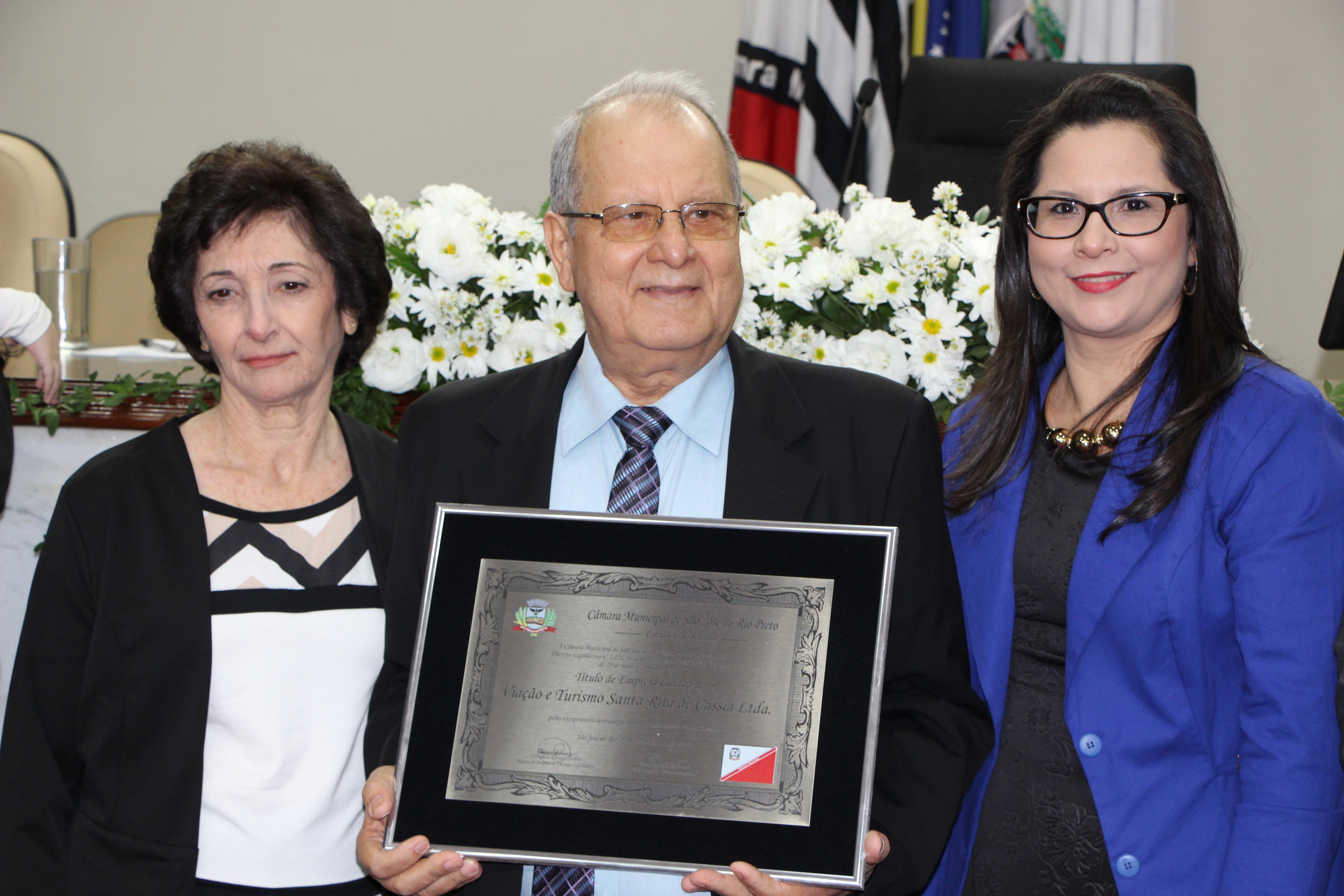 Viação Santa Rita de Cássia recebe título de Empresa Cidadã