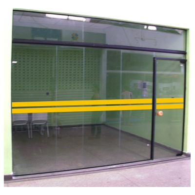 Vitrines transparentes deverão ganhar tarjas sinalizadoras