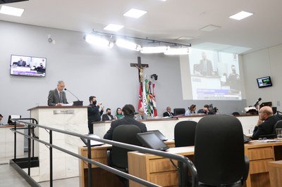 Câmara vota projetos de proteção às mulheres e crianças
