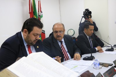 Vereadores aprovam 6 projetos na 11ª ordinária