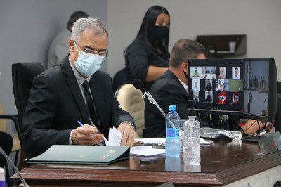 Vereadores aprovam remissão de dívidas com o Semae