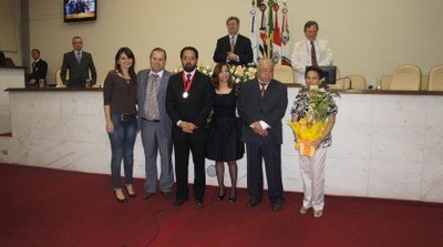 Max Wada recebe Medalha do Mérito Comunitário