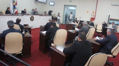 Vereadores aprovam projeto na 9ª e 10ª Sessões Extraordinárias